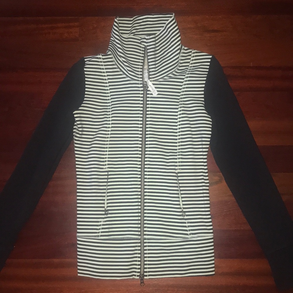 Lululemon Mint Green Striped Athletic Yoga Zip Up